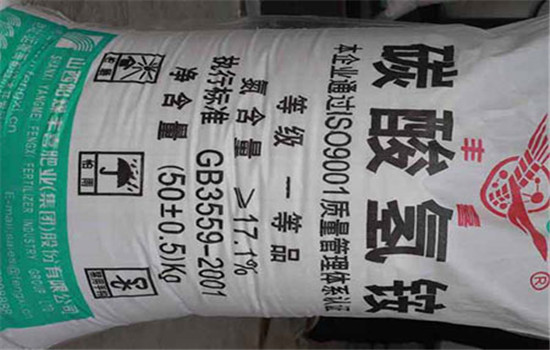 常用的氮肥品种有哪些?性质如何?施用特点是什么