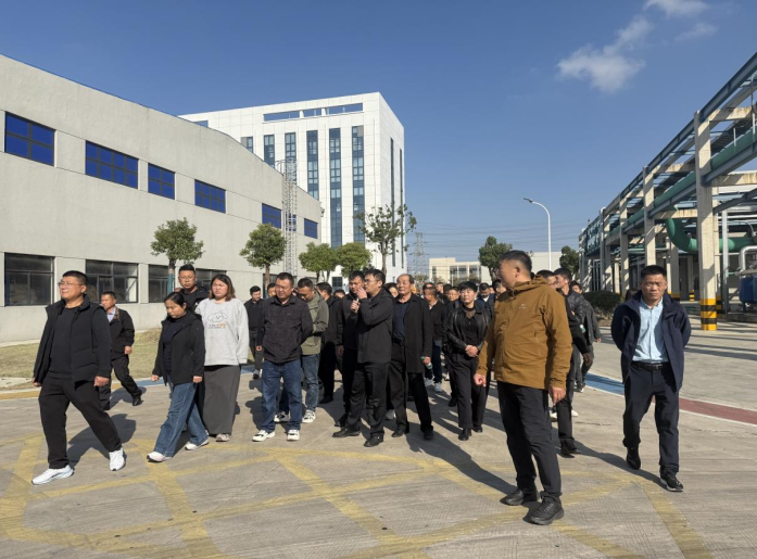 新政策·新思路·新产品——久易股份2025年度营销峰会顺利召开 新政策·新思路·新产品——久易股份2025年度营销峰会顺利召开