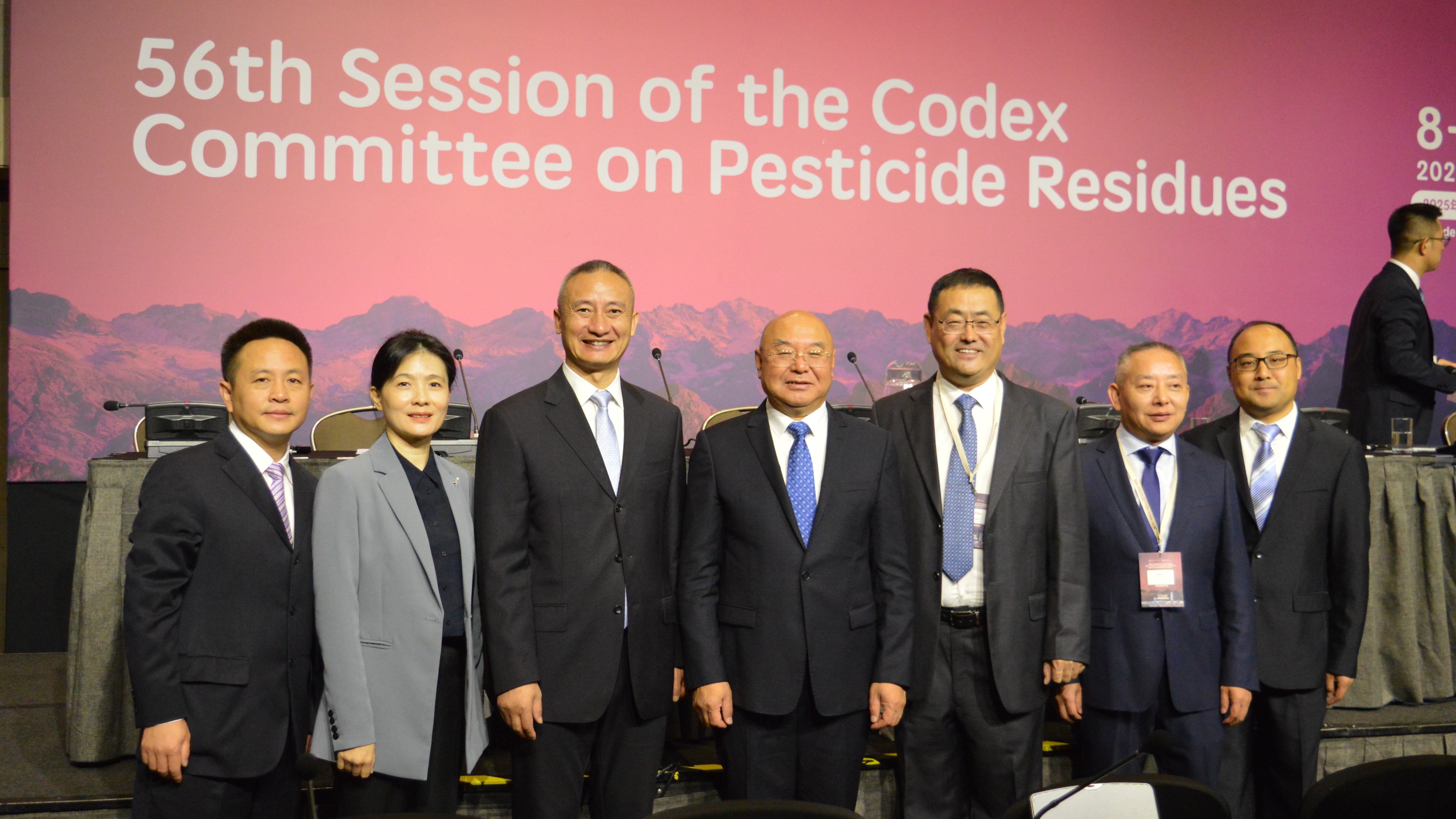 AFE7B8EAC574835404AE5A0D6F6BB57D(1).jpg 中国农药产业2025年"数"据画像:产品登记总量超5.3万,出口量额齐升