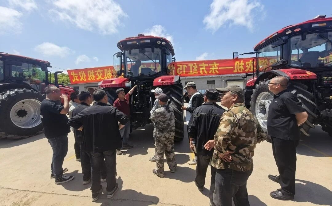 实力出圈!东方红15台高端拖拉机集中交付