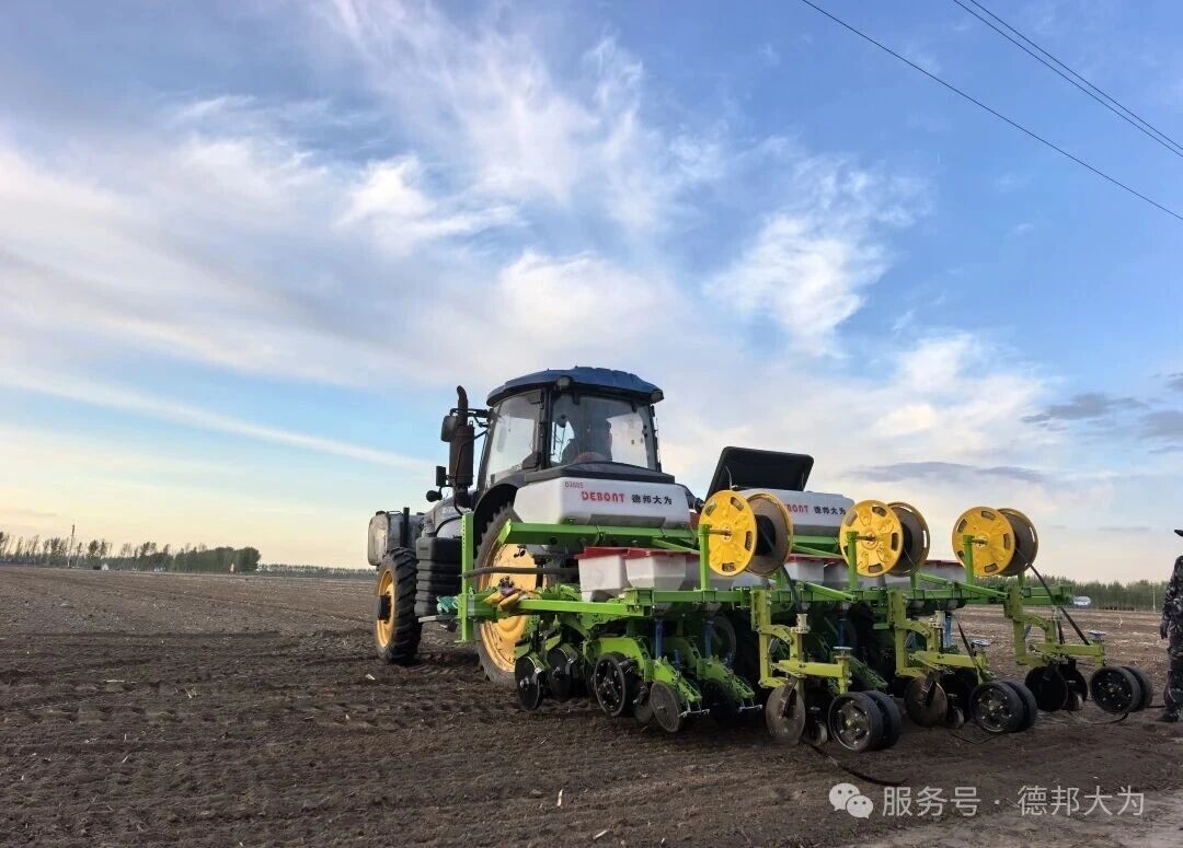 三方联动打造高产样板 德邦大为播种机助力兴安盟农技推广落地